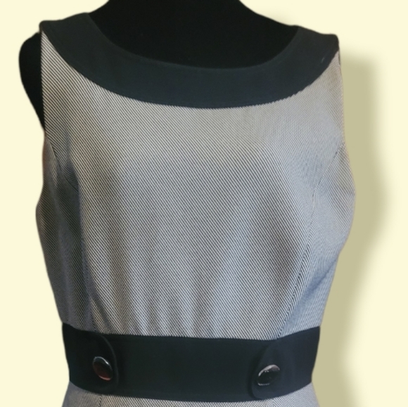 Tahari Arthur S. Levine Black and White Sheath Dress Size 8 - Picture 3 of 4
